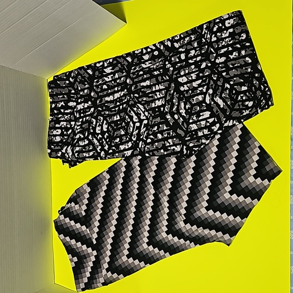 2 pair of LuLaRoe Tall & Curvy - Great Condition - Picture 1 of 11